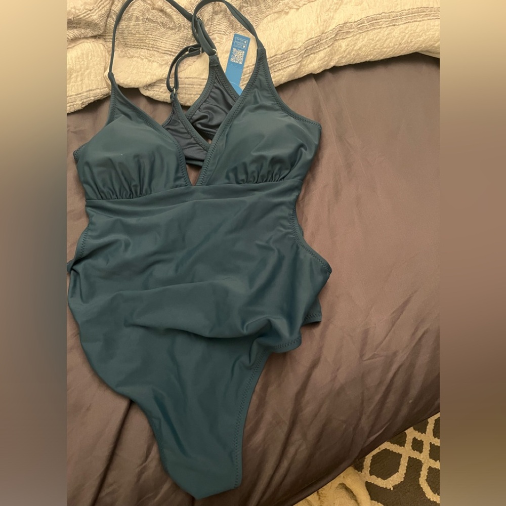 NWT women’s size large bathing suit
